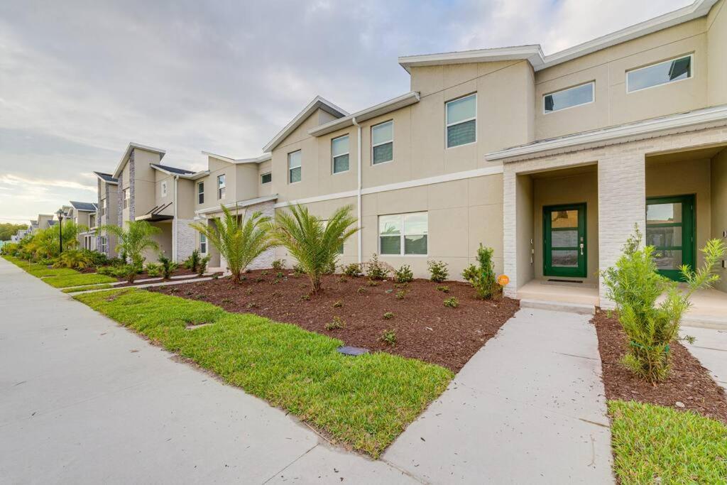 Newly Listed Townhouse Storey Lake, Free Waterpark Киссимми Экстерьер фото