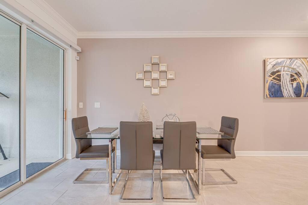 Newly Listed Townhouse Storey Lake, Free Waterpark Киссимми Экстерьер фото