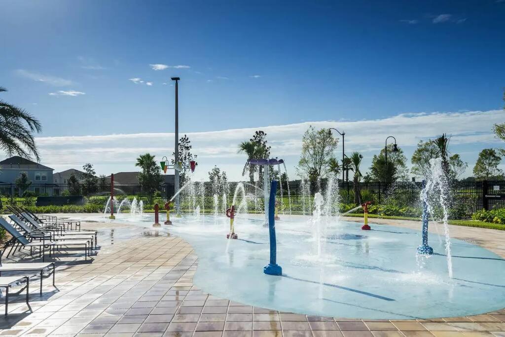 Newly Listed Townhouse Storey Lake, Free Waterpark Киссимми Экстерьер фото